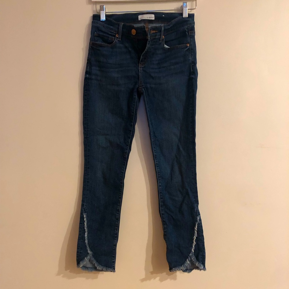 Size 0 Loft dark denim cropped jeans with detailing
